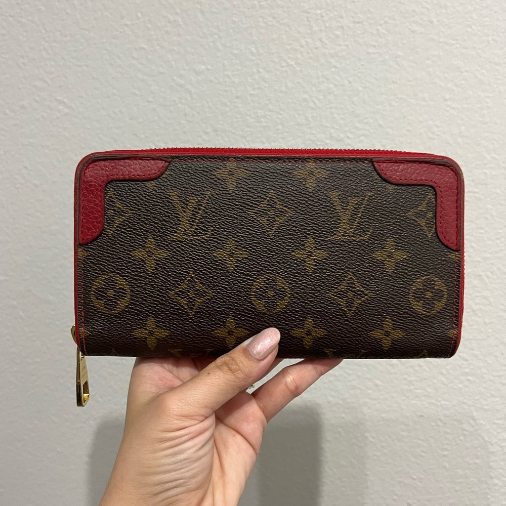 Louis Vuitton Zippy Retiro Monogram Wallet